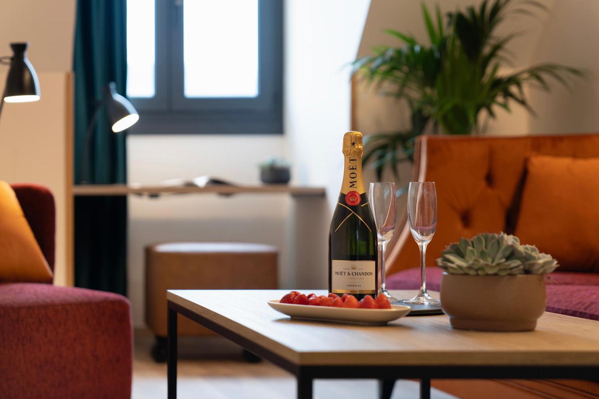 Axel Hotel Bilbao - Adults Only Extérieur photo
